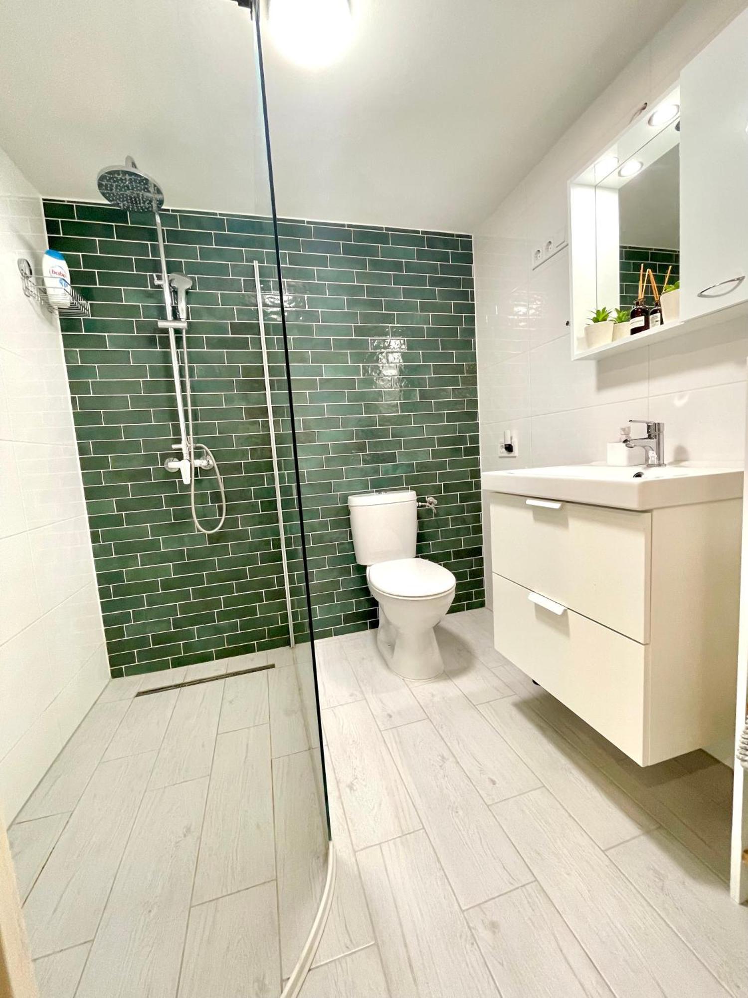 Teresian Apartment Near The Andrassy Street Free Air Conditioner Free Coffee Βουδαπέστη Εξωτερικό φωτογραφία
